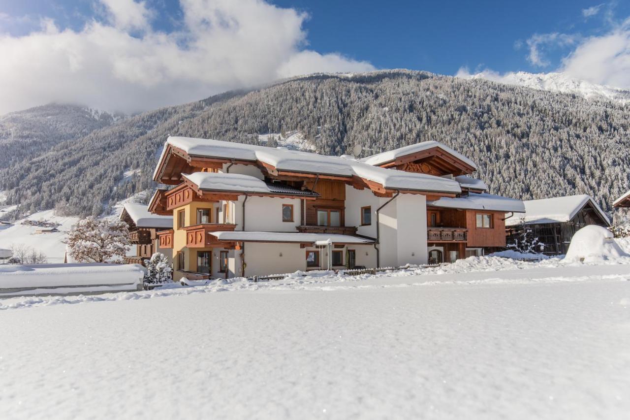 Апартаменти Haus Rosmarie Нойштіфт-ім-Штубайталь Екстер'єр фото