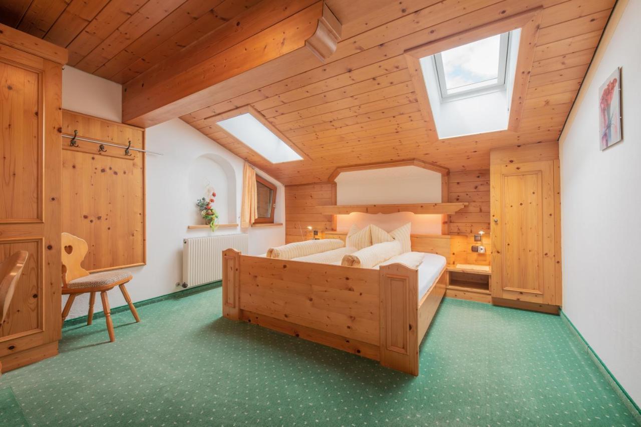Апартаменти Haus Rosmarie Нойштіфт-ім-Штубайталь Екстер'єр фото