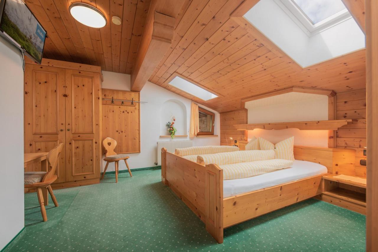 Апартаменти Haus Rosmarie Нойштіфт-ім-Штубайталь Екстер'єр фото