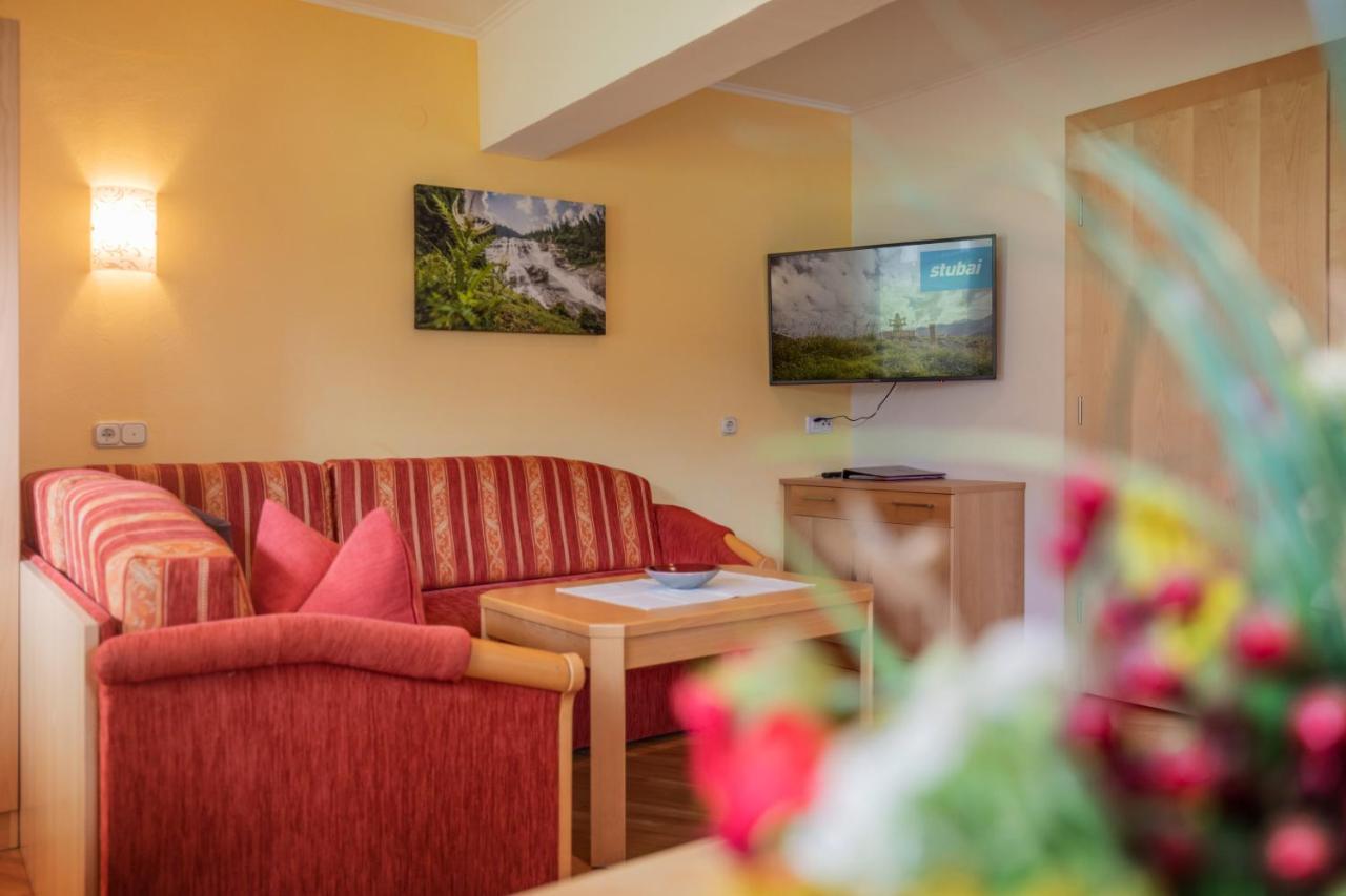 Апартаменти Haus Rosmarie Нойштіфт-ім-Штубайталь Екстер'єр фото
